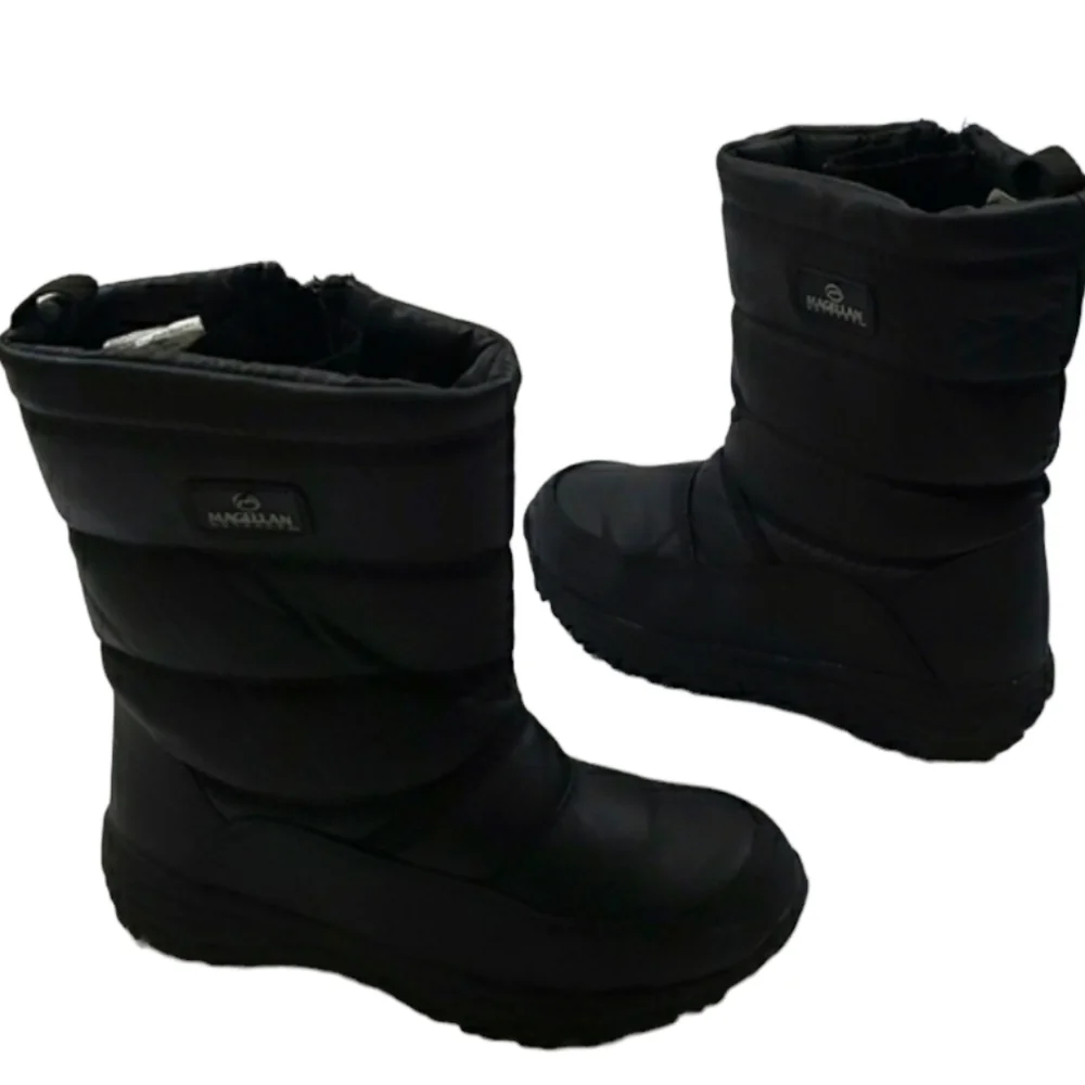 Magellan~Boot's Size 4~Black